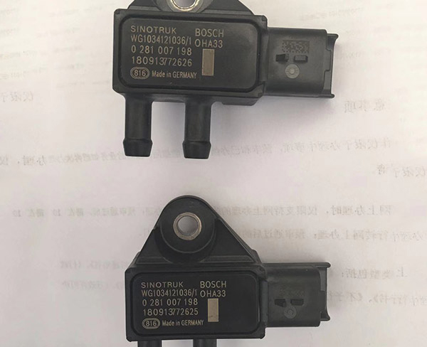 WG1034121036重汽压差传感器